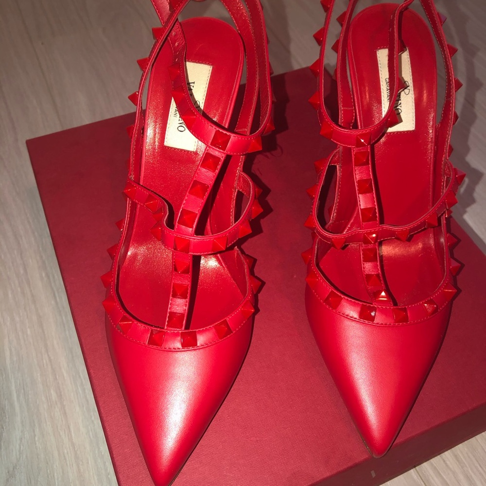 Valentino pumps